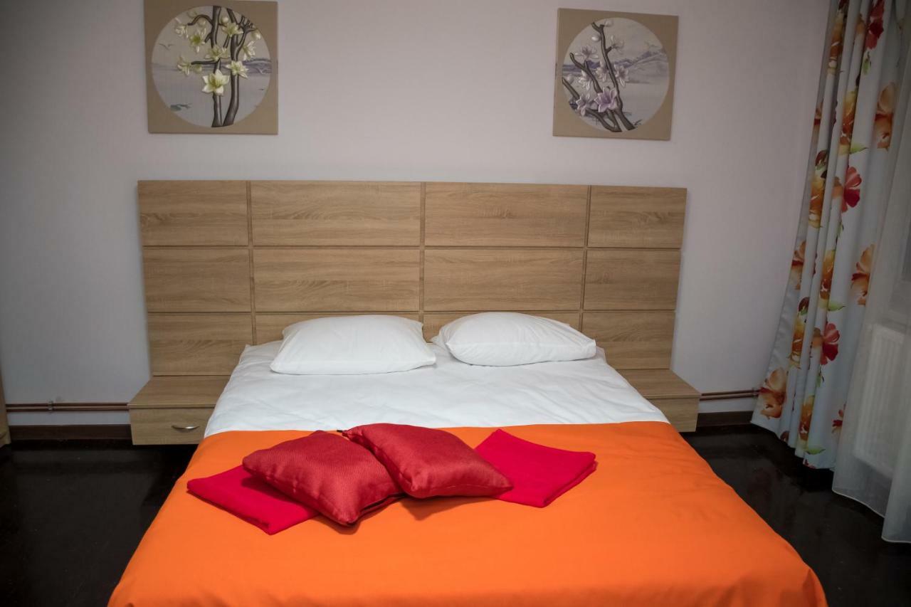 Vila Club Dioda Cicanesti Экстерьер фото